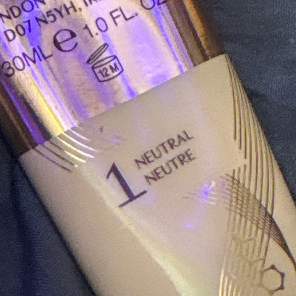 NEW Charlotte Tilbury Womens Neutral Beautiful Skin Liquid Foundation Makeup